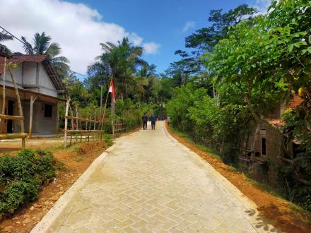Peningkatan Jalan RT 44